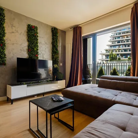 Waterfront By Business Apartment *