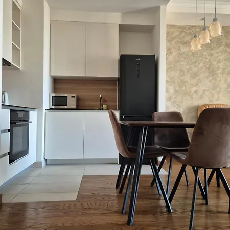 Apartment Waterfront By Business