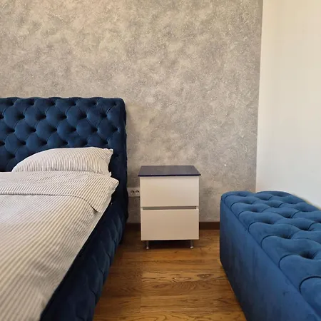 Waterfront By Business Apartment Belgrade