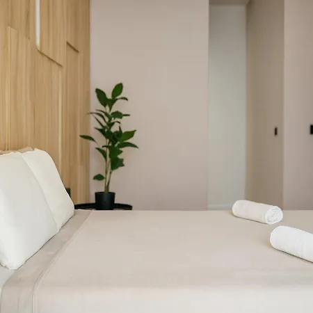 Waterfront By Business Apartment *