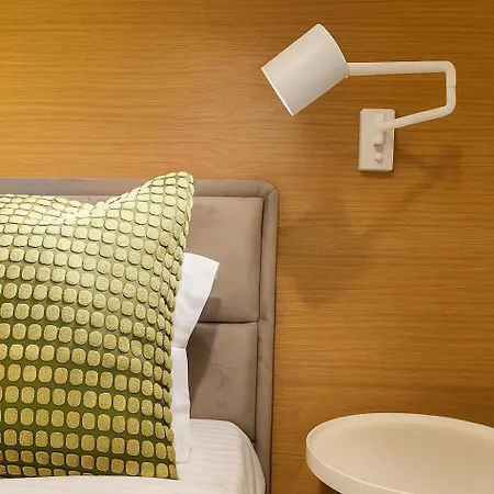 Waterfront By Business Apartment Belgrade